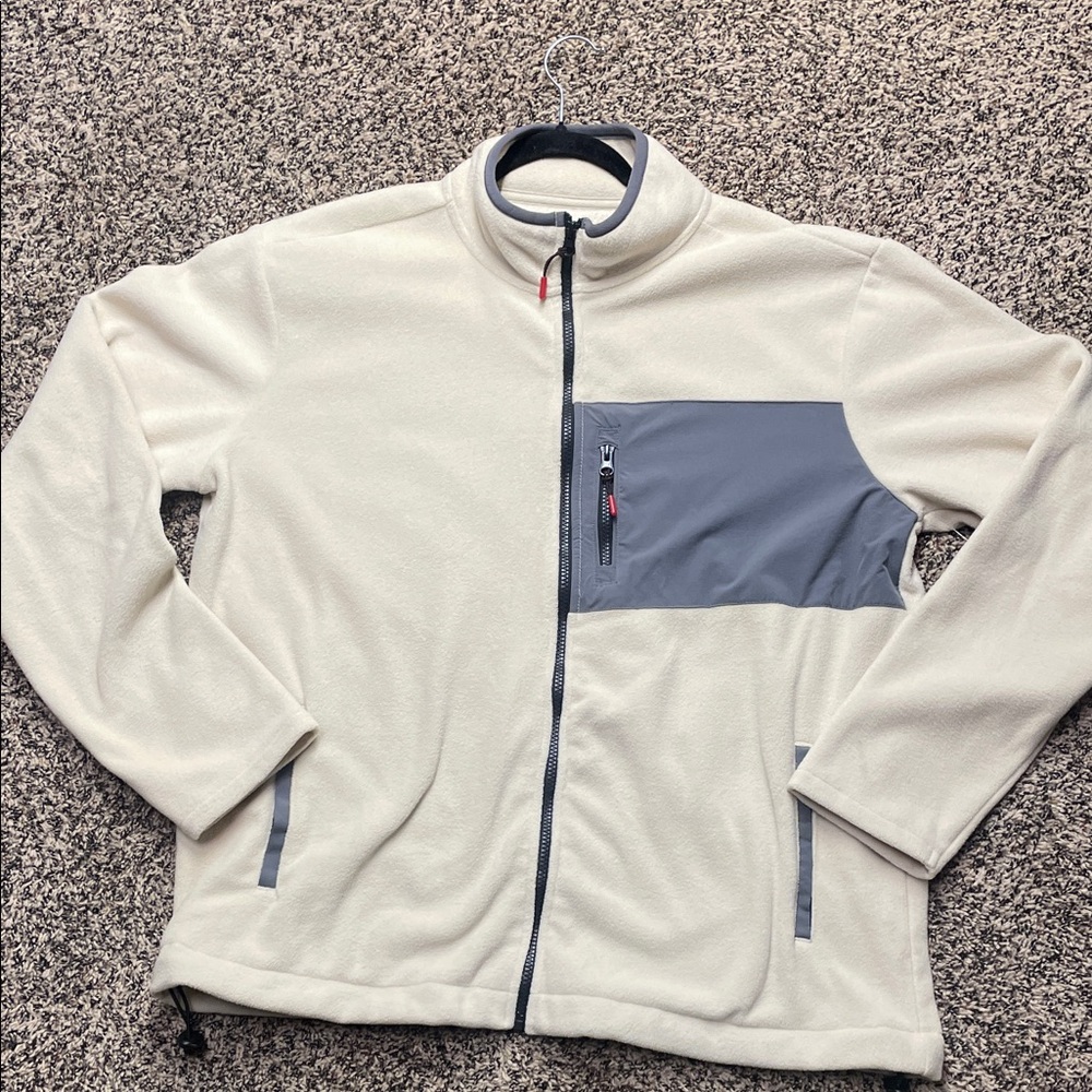 Sonoma Cream and Gray Fleece Jacket